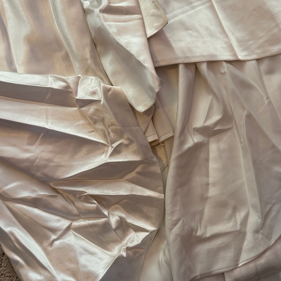 Elegant White Satin Gown- wedding or formal - Picture 8 of 8